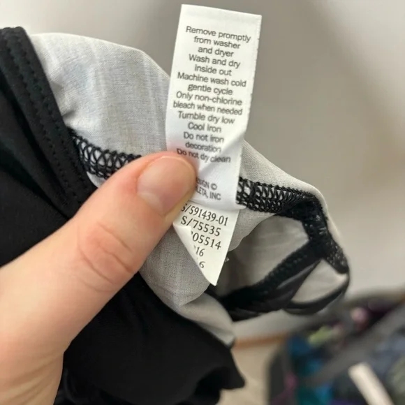 Athleta Ready Set run shorts small